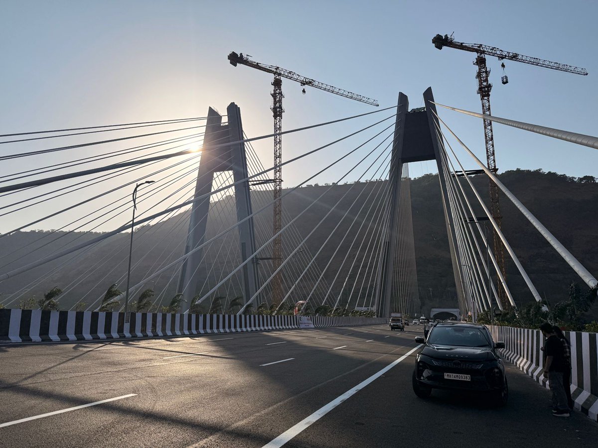 ppandeyenv's tweet photo. Day 1 -Pune-Mumbai Missing Link Tunnel — DONE!
Was lucky to be among the first to cross it. The mountain views from the bridge are STUNNING! Stopped & clicked photos like a proud Indian!
#MissingLinkTunnel #PuneMumbaiExpressway #Day1 #MaharashtraInfrastructure #IncredibleIndia https://t.co/zPSBxcpe0O