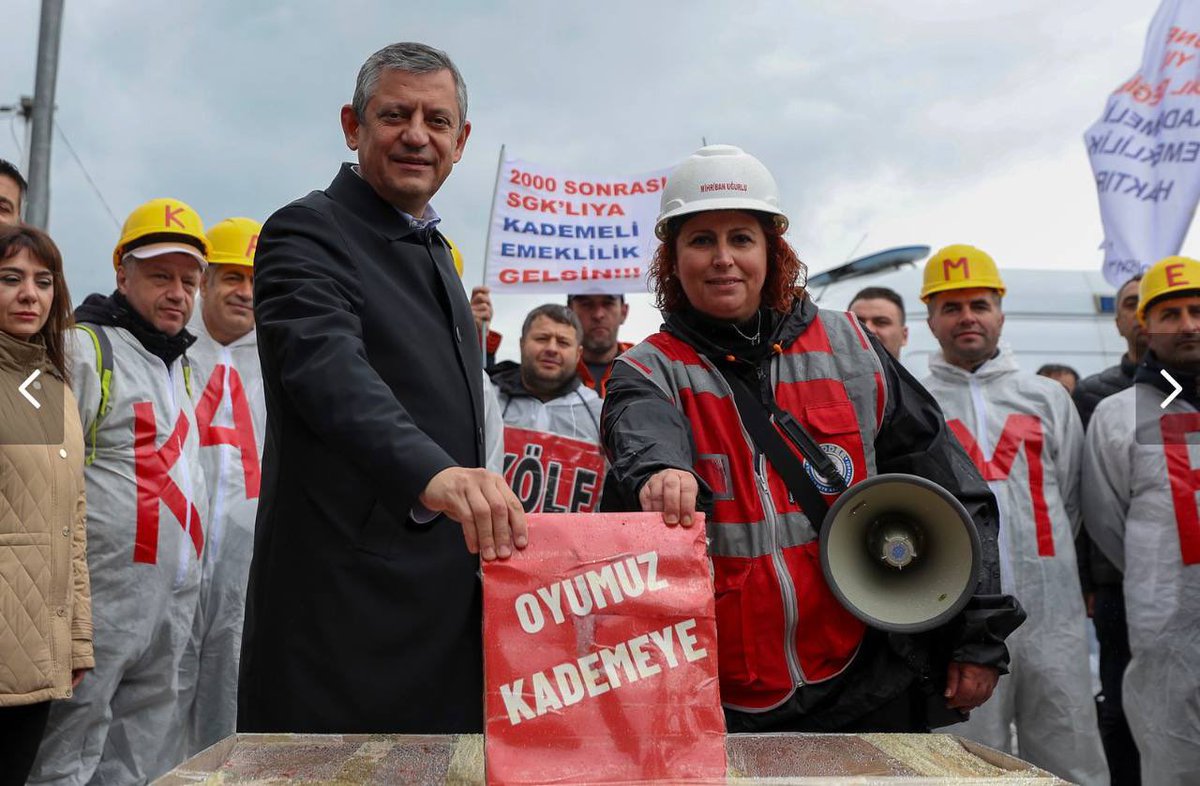 Milyonlarca mağdur primini doldurdu
Kademeli Emeklilik için beklemede❗
<a href="/EmadDernegi/">EMEKLİLİKTE ADALET DERNEĞİ ⚖️</a>
#1MayıstaKademe
#SıraKademede