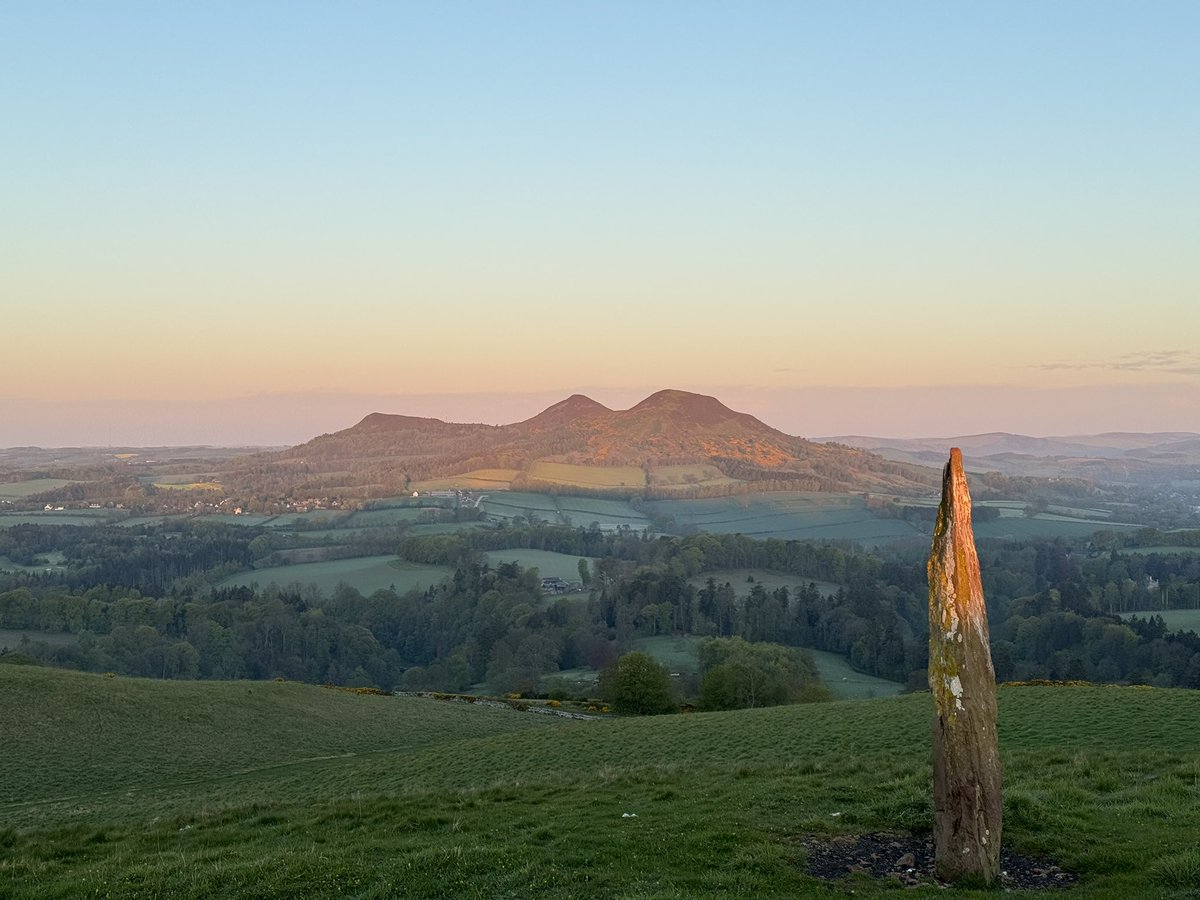 roxburghshire's tweet photo. #MayMorning https://t.co/ngS3I3sMC3