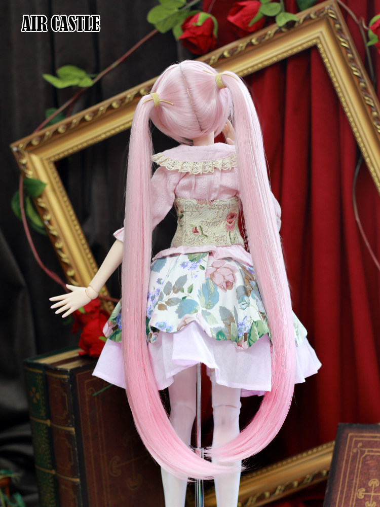 honeydollnet_'s tweet image. 新色のピンクグラデーションが発売になりました！✨
ツインテールって可愛いですね～💕
他のカラーもございます！🥰
ロングツインテール 耐熱ドールウィッグ ▶️honeydoll.net/products/detai… 
#ドール #人形 #bjd 
#スーパードルフィー #ドルフィードリーム 
#ドールオーナーさんと繋がりたい