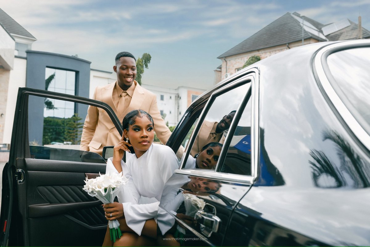 thatimagemaker's tweet photo. In every frame, a promise.
Timeless, composed, unwavering.
A love story that doesn’t ask for attention, but holds it.
#poweredbylove 

Photographer: @thatimagemaker 
Makeup : @finesseme_studios 

#civilwedding #owerriweddings #thatimagemaker #imageiseverything @BellaNaijaWed https://t.co/AHQIAhOD0m