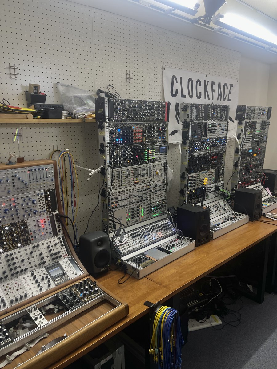 clockfaceTokyo's tweet photo. 本日ショールームオープンしていますが、ゴールデンウィークは週明けの5/4(月)～6(水)もオープンします！アポイント不要、お気軽にお立ち寄りください！
https://t.co/PQgOWKJG49 https://t.co/waEhZK5rbj