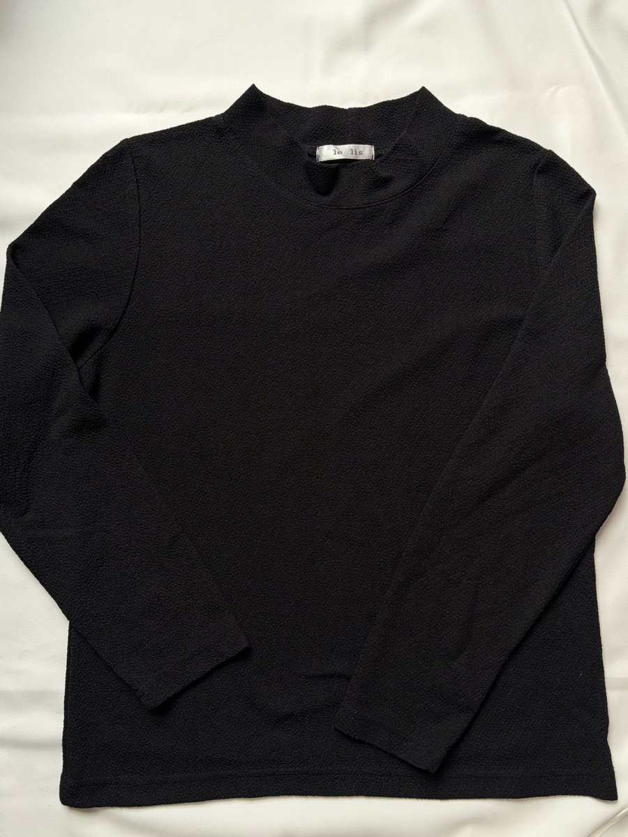 mmuu2mi's tweet photo. เสื้อแขนยาวสีดำ
อก 36 ยาว 22.6
ราคา 49 บาท
#ส่งต่อเสื้อผ้า #ส่งต่อเสื้อผ้ามือสอง #โล๊ะตู้ #ส่งต่อ #โล๊ะตู้เสื้อผ้า #เสื้อมือสองสภาพดี https://t.co/aftIElTL2H