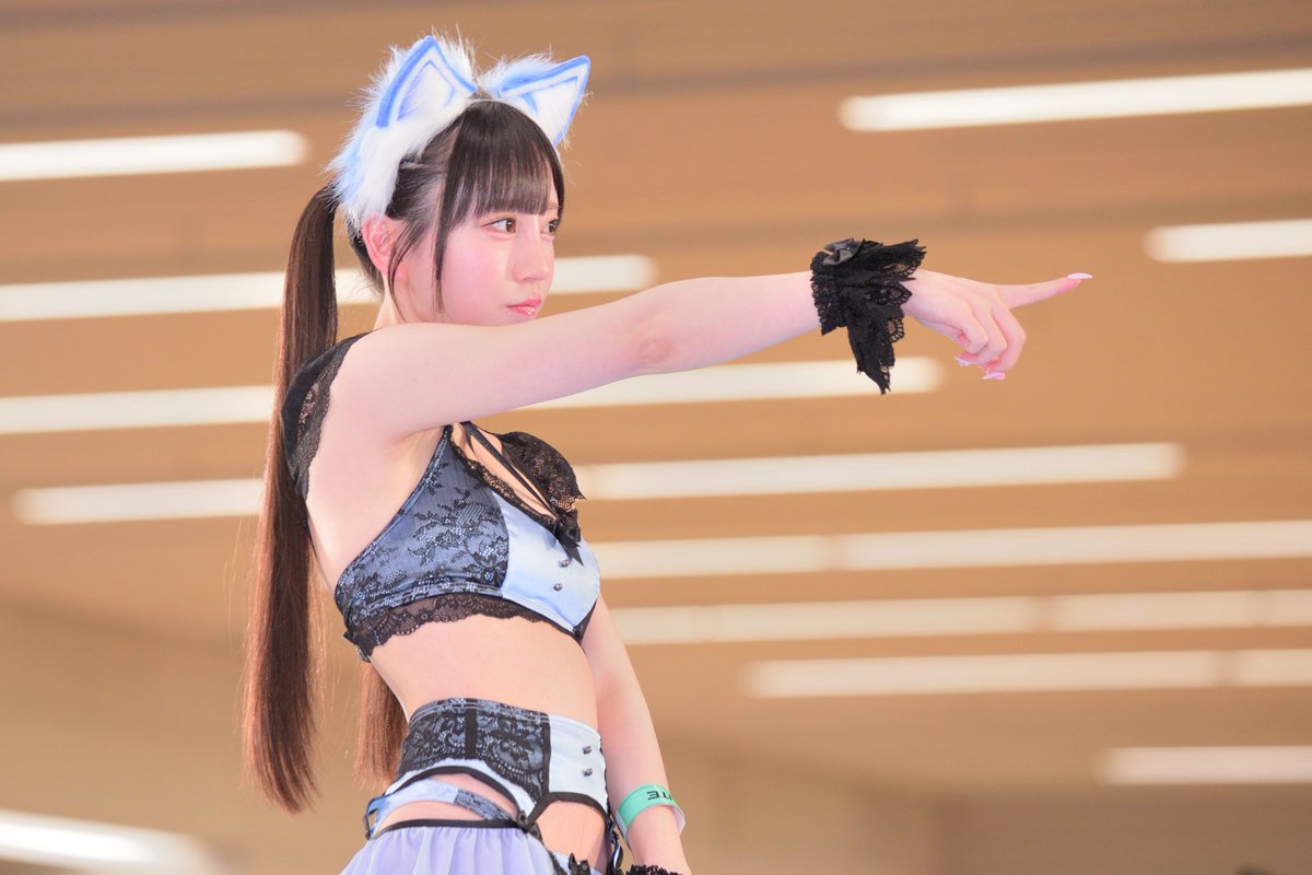 ふわふわワンコ♡全身立ちポーズ 2026.04.29 PHARFAITE SHOWCASE 4 七沢みあちゃん(@mia_nanasawa