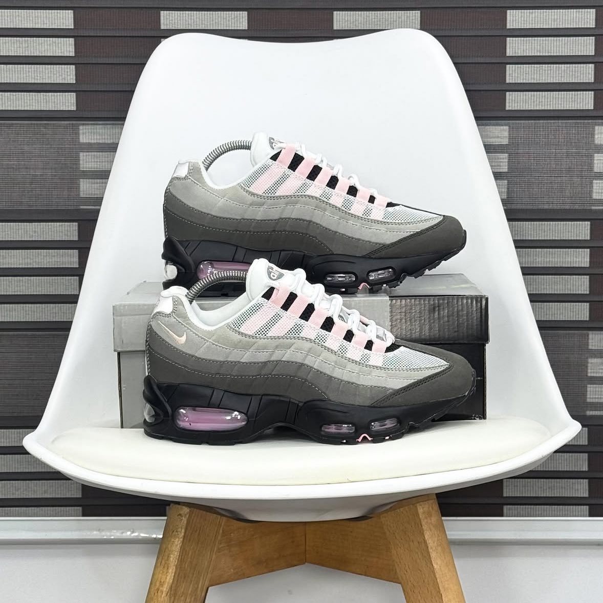 𝒴𝓋𝑜𝓃𝓃𝑒 𝓢𝓷𝓮𝓪𝓴𝓮𝓻 𝓹𝓵𝓾𝓰👟😌 tweet media