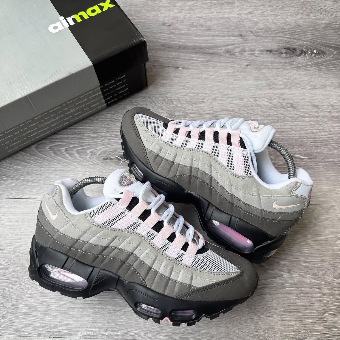 𝒴𝓋𝑜𝓃𝓃𝑒 𝓢𝓷𝓮𝓪𝓴𝓮𝓻 𝓹𝓵𝓾𝓰👟😌 tweet media