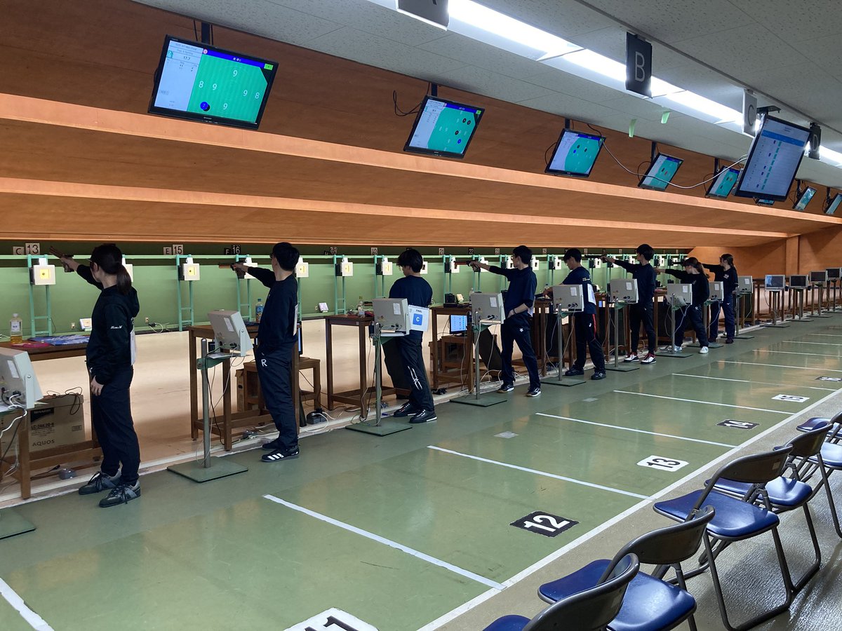 nari3104's tweet photo. 西日本学生選手権in能勢
春の段階で関西支部だけでAPが男女合わせて36名！
ピストルの関西の面目躍如。
新一年生もレベルが高い！
国際大会経験豊富な先輩達が引っ張って、さらにレベルアップしてくれるでしょう。 https://t.co/z2dIt29rDY