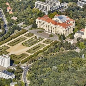 QadriInt's tweet photo. Study in Hungary 🇭🇺: Free Webinar with University of Debrecen - https://t.co/xNDAk4fb7t https://t.co/1k5q5M6pFH