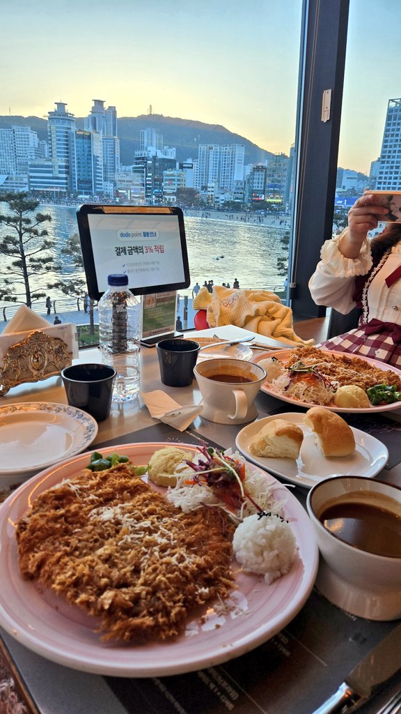 ଘ달린ଓ tweet media