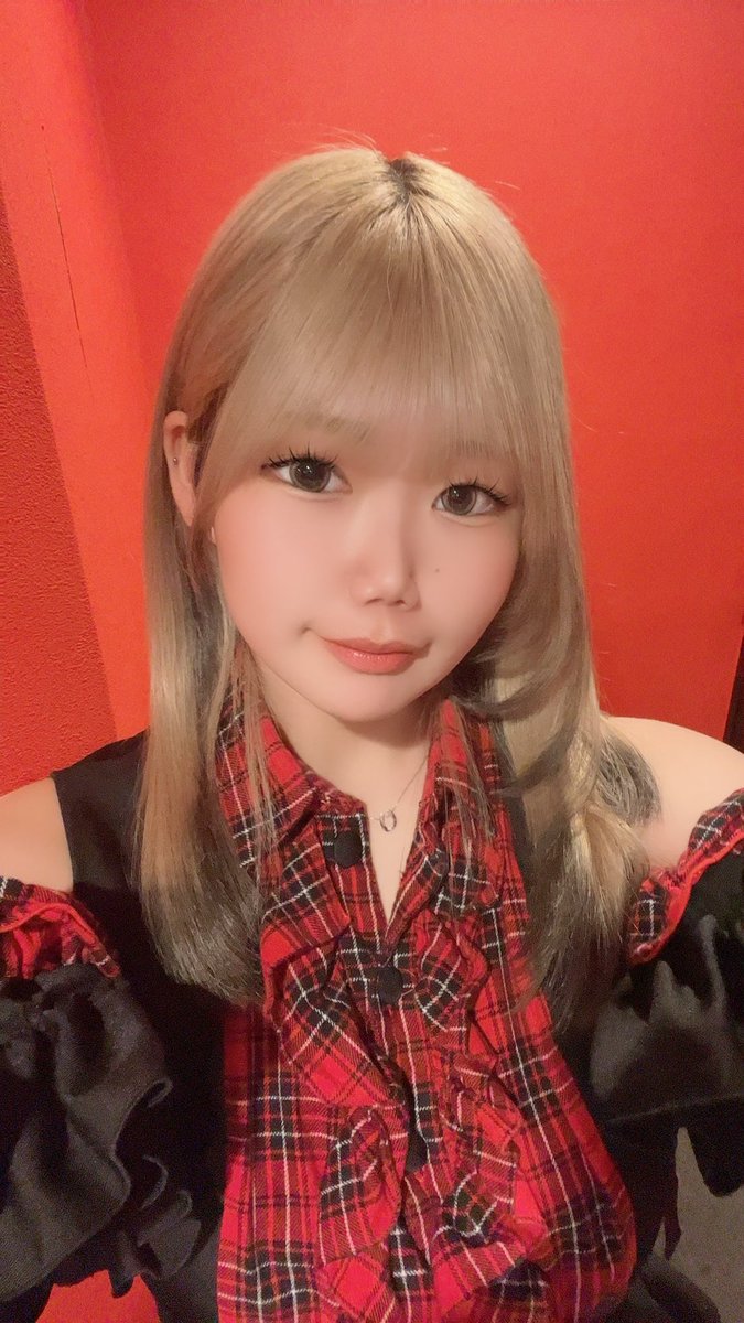 あい tweet media