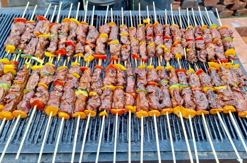 GideonSsekidde's tweet photo. Good vibes. Great food. Cold drinks.
Welcome to Backyard Bistro your neighborhood restaurant & bar on Luthuli Road, Bugolobi.
Perfect for chill evenings, business lunches & weekend hangouts.
#BackyardBistroUG #GoldenPosts #BarAndGrill https://t.co/vvkpml5u2p