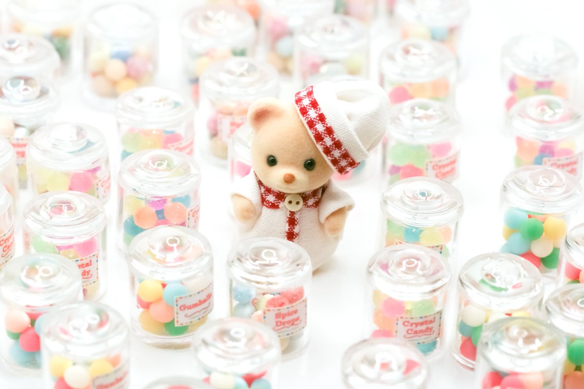 timariya33's tweet photo. 🍭キャンディにかこまれて
＃ミニチュア　＃ミニチュアフード　＃制作過程 https://t.co/DCKb8e3rDK