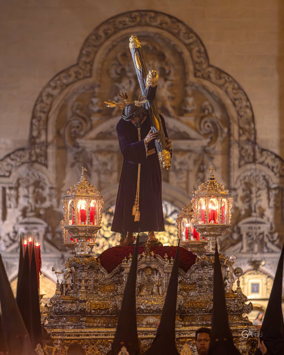 «Yo estoy en el Padre y el Padre está en mí»

#Pasión26 #EvangelioDelDía 
📷 <a href="/carlosgamero12/">Carlos Gamero</a>