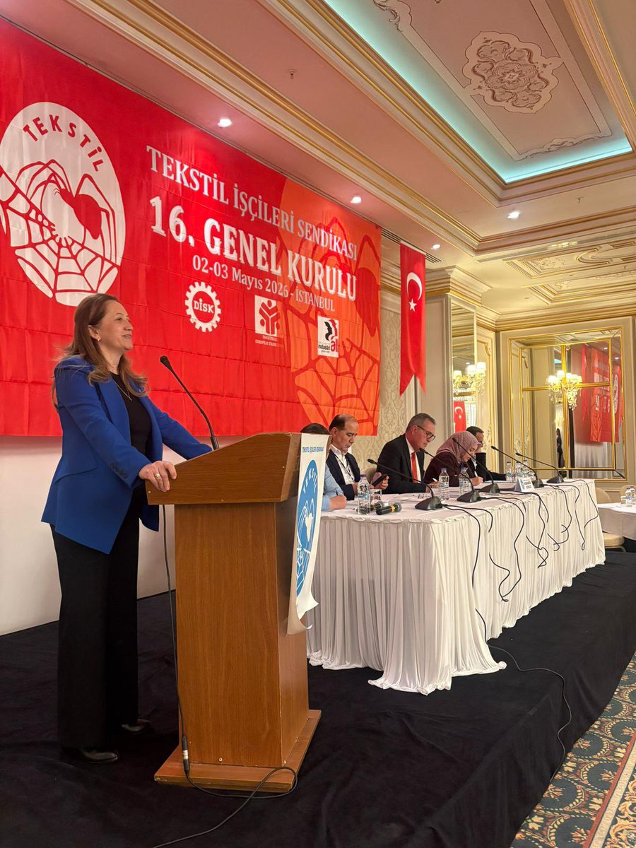 DiSK_Genel_is's tweet photo. DİSK Genel Başkanı Arzu Çerkezoğlu, Genel Başkanımız Remzi Çalışkan, DİSK Yönetim Kurulu üyeleri ve Sendikamızın Genel Yönetim Kurulu üyeleri Tekstil İşçileri Sendikası 16. Genel Kurulu’na katıldı. 
Genel Başkanımız Remzi Çalışkan Genel Kurula seslenerek emek ve demokrasi mücadelesi vurgusu yaptı. @disktekstil
