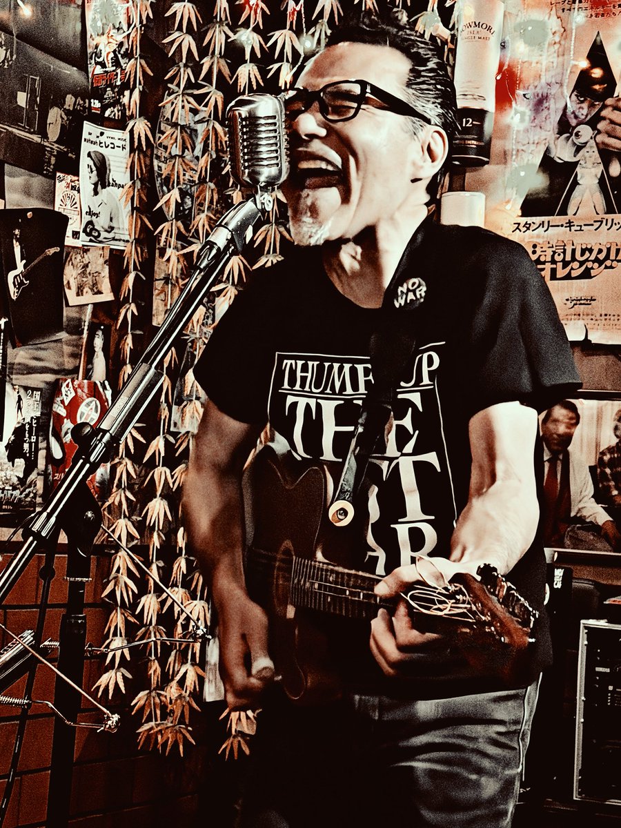 COME_SHOCK's tweet photo. Shyさんの声に心撃ち抜かれた満月の夜

2026.5.1 『R&amp;R JUNCTION 2026』@松阪WAH WAH

Shy / TETSU-TAKU

Thank You Rock'n Roll⚡️ https://t.co/1l9aZo9Vuw