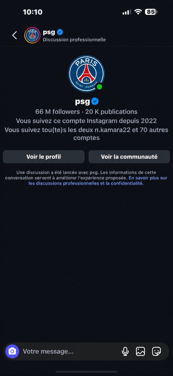 BGT33490's tweet photo. Avant que sa attrape ma veste et que certain me dise 🗣️: oui mais tu est aussi pour Paris . Je vais y répondre , c’est deux club magnifique et légendaire , bordeaux je suis née la bas donc depuis ma naissance je l’ai supporte , pour Paris c’est depuis 2013 que je l’ai supporte https://t.co/BlIt9ljwqm