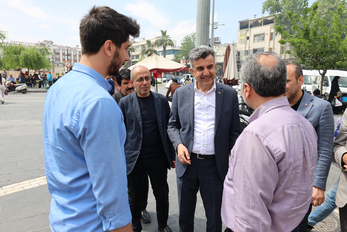 milhamigunbegi's tweet image. 2/ Bizleri samimiyetle, içten bir selam ve tebessümle karşılayıp, gönül muhabbetlerine ortak eden çarşı esnaflarımıza ve hemşehrilerimize teşekkür ediyoruz.

İyiki varsınız. ❤️

#ÇarşıZiyareti #Şanlıurfa