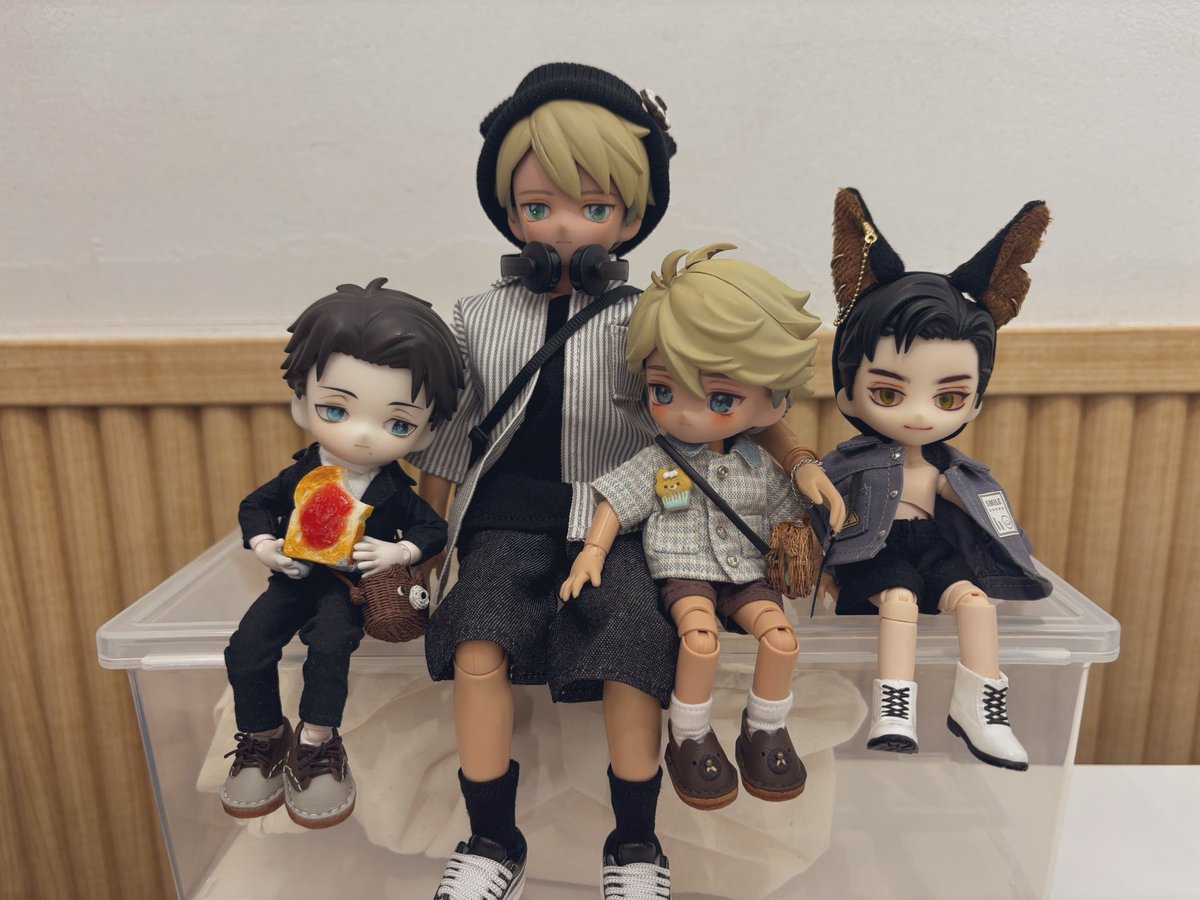 kimmobme's tweet photo. 서프젝에 온 돌메이트들이랑 https://t.co/vveckjPqHe