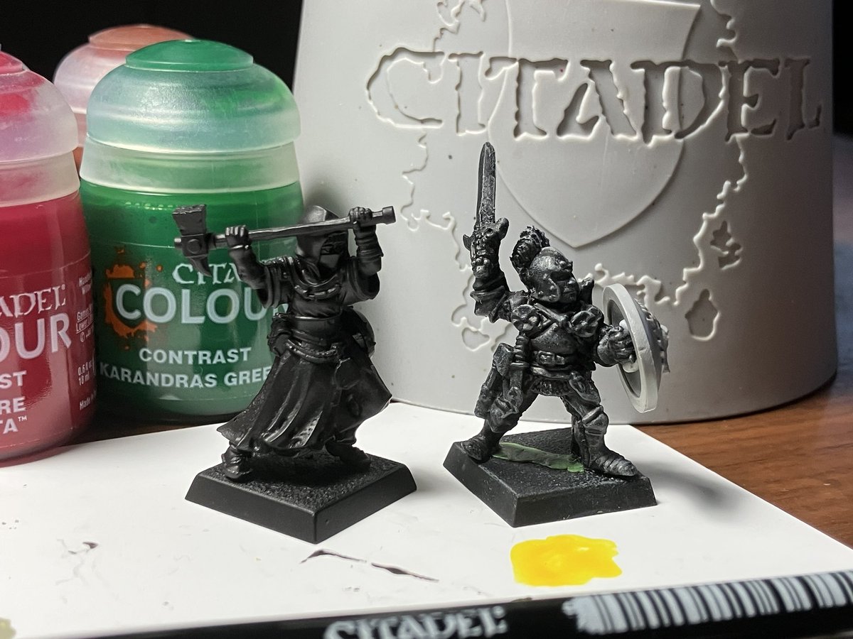 silver_strix's tweet photo. 2人ずつミニチュアペイント終了。
プレイヤー希望の悪役感ハーフリング🦹
真面目なお坊ちゃん貴族の魔法使い🧙♂️
次はトララダラ女神ペトラ信仰の凛々しきクレリック👩🦰
2人ずつだとPCが一旦、終了になるので相方ミニチュア探してからかな。NPCは別だからね...
#ダンドラ #cdnd #TRPG https://t.co/X0KkxlqL5V