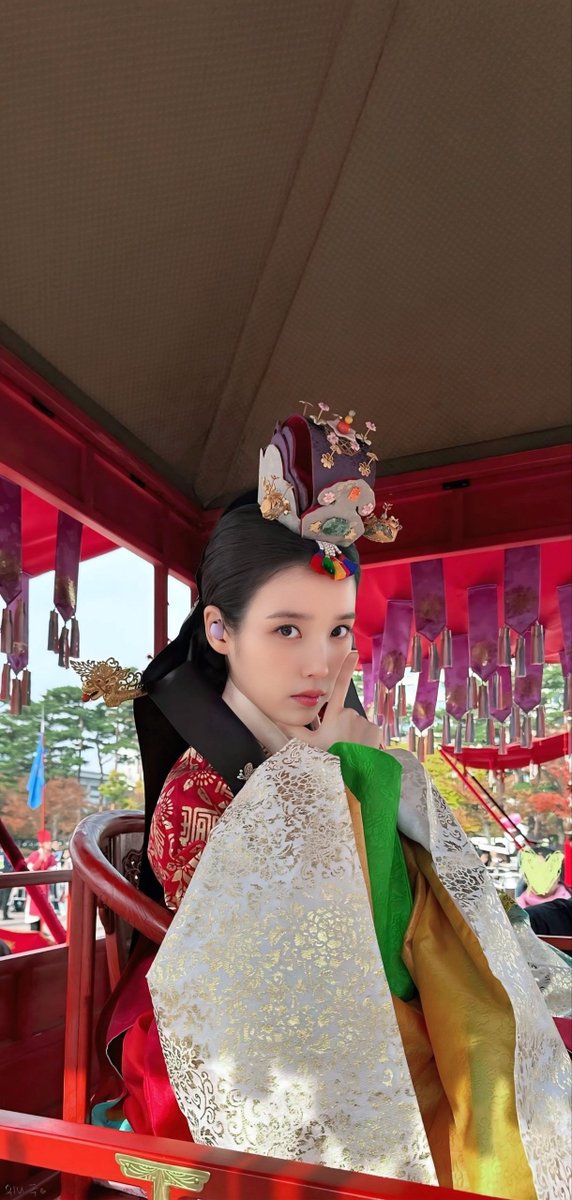 wyjc516's tweet photo. 지은시
IU Instagram
mobile wallpaper
#21세기대군부인 #PerfectCrown #아이유 #IU #성희주 #SeongHuiju https://t.co/GwbDVd4GIz