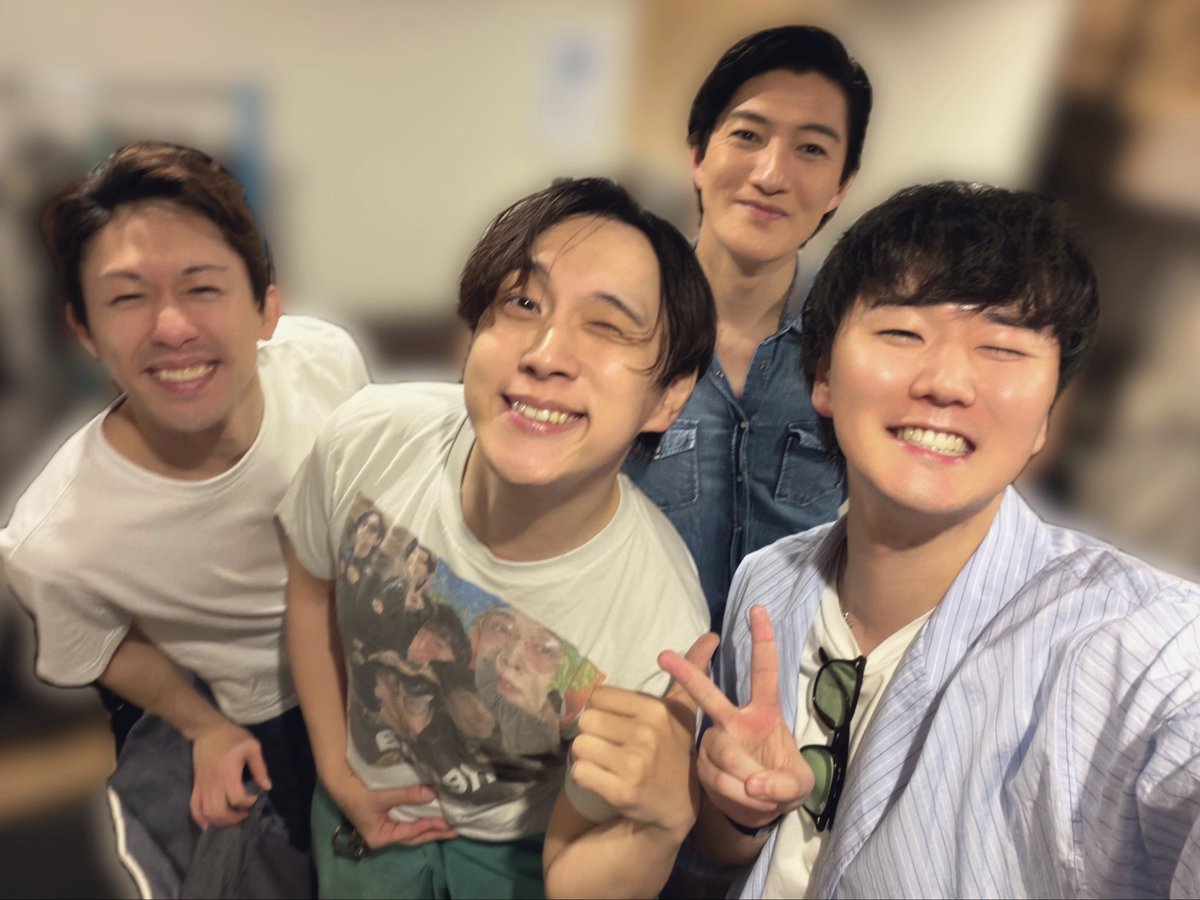 nishio_ikumi's tweet photo. 稽古場代役で関わらせていただきました
ミュージカル「最強のふたり」観劇させていただきました！！🦽
本当に笑って泣けて元気もらえる作品です。
これからしんどいことがあってもとにかく笑顔で過ごそうと思いました🙂

ケセラセラ！！

#最強のふたり https://t.co/R5xavBM59T
