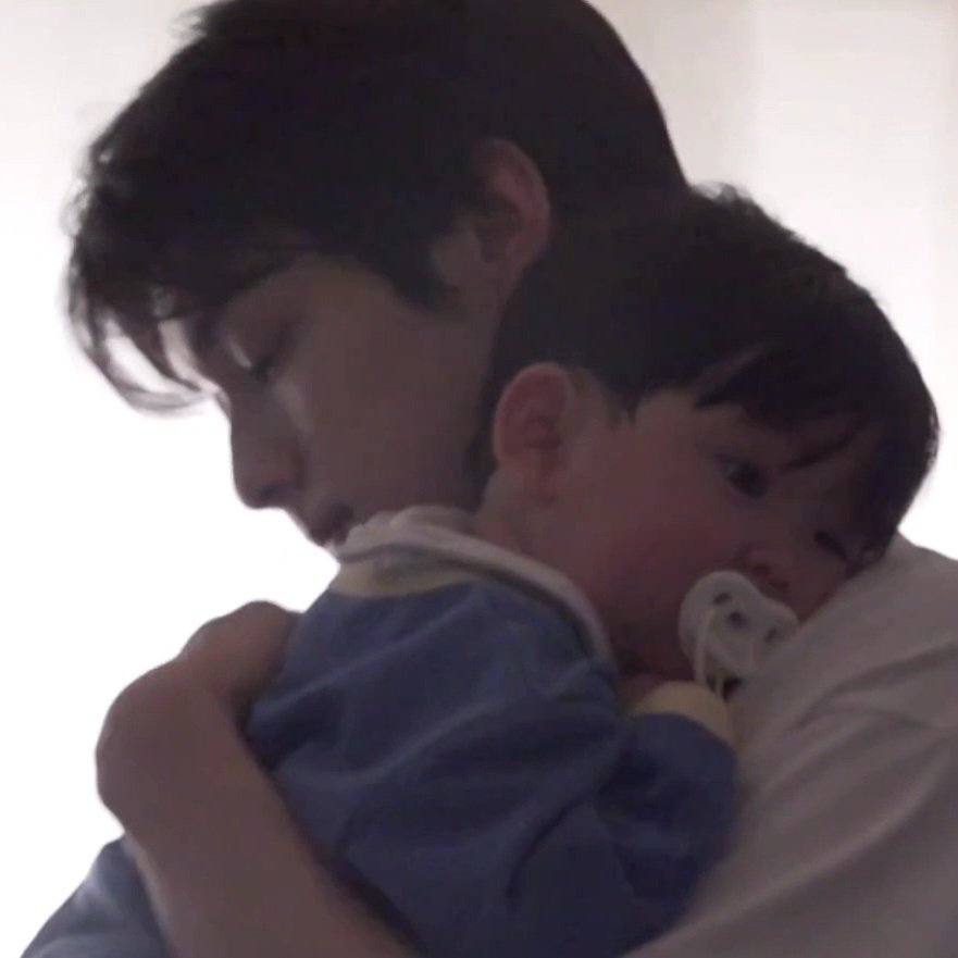 hueningseasons's tweet photo. korea’s way of increasing the birth rates definily working https://t.co/NDGuT9eg41