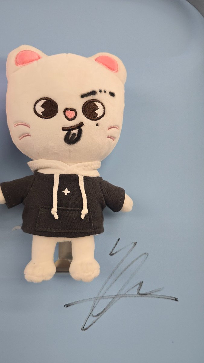 현지나 ㅋ ㅋ ㅋ ㅋ

#Everywhere_with_SKZOO
#FANS_SHOP #팬즈샵