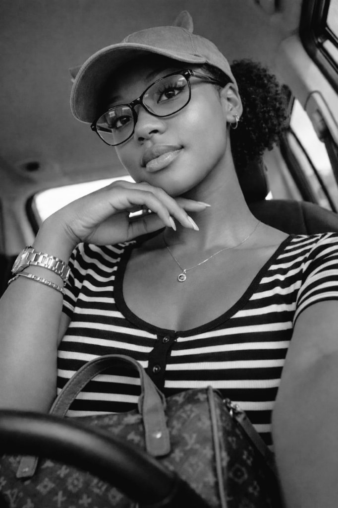 mimi tweet media