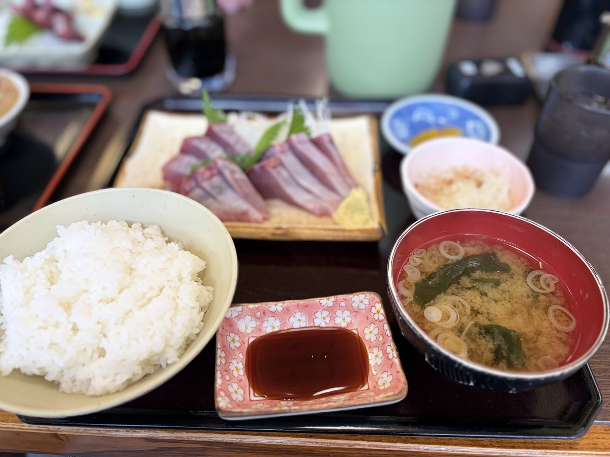 ここ tweet media