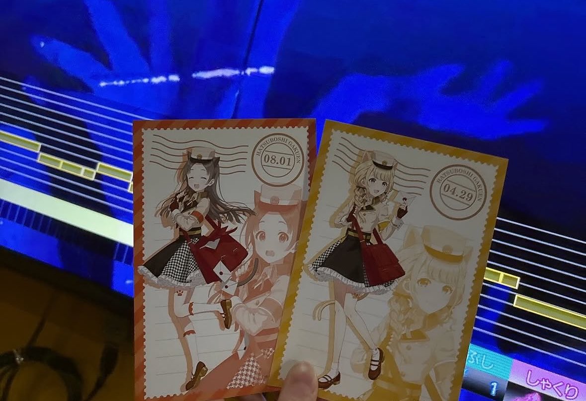 2杯目頼んだらことねと千奈同時にきてあまりにも激アツだった
コラボドリンク４杯で完