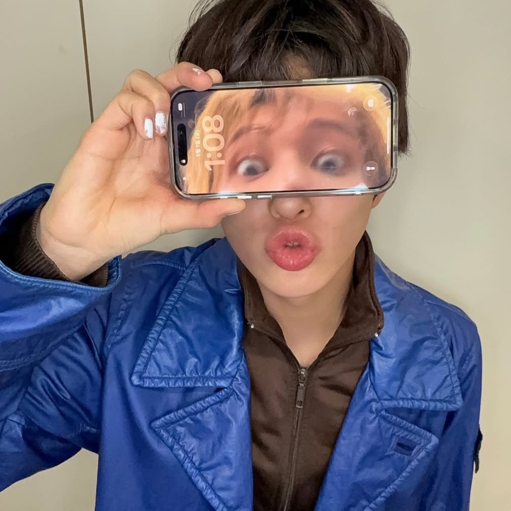 🗿 tweet media