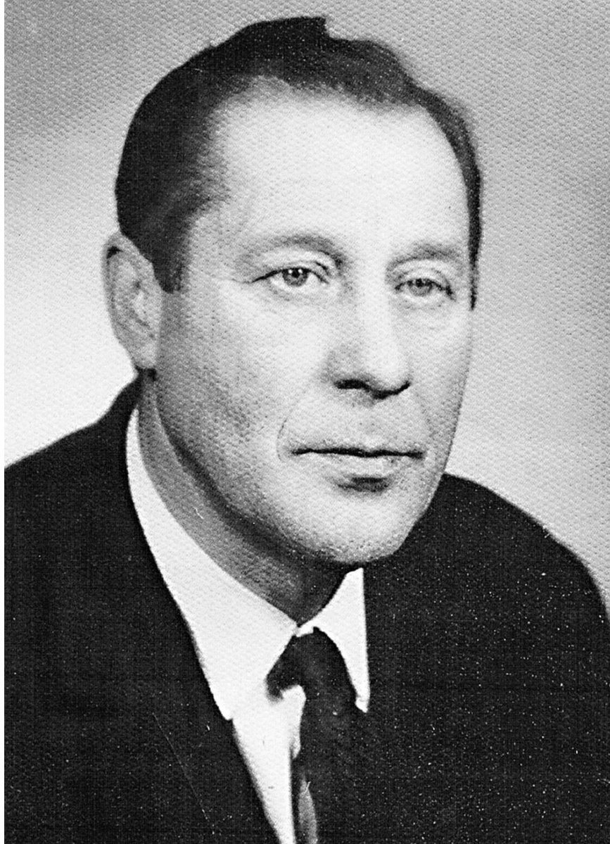 TomFromKatowice's tweet image. Henryk Wlazło🇵🇱, from the 1️⃣st transport to #Auschwitz, no. 5️⃣3️⃣3️⃣.
Auschwitz and Flossenbürg survivor.
⭐️ May 2️⃣, 1919.
💐🙏🕯
His brother Bronisław, no. 3396 was murdered in Neunengamme camp on May 14, 1944.🙏🕯
#NeverForget 
#NeverAgain 
#Genocide 
#WWII
#ReparationsForPoland