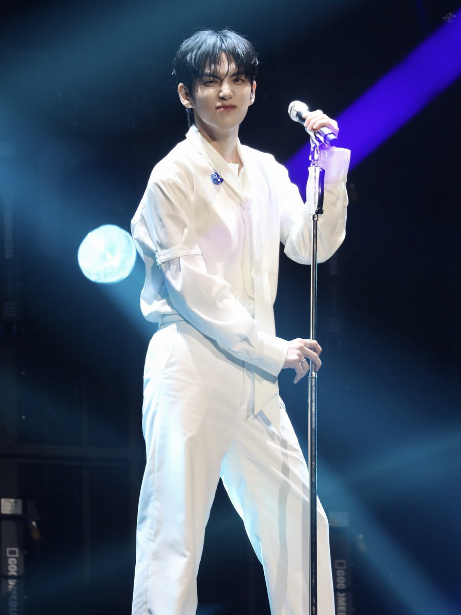 데이슥삭 tweet media
