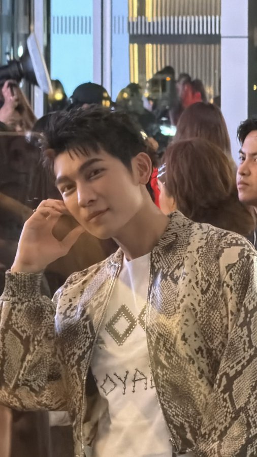 TilltheMoonand2's tweet image. MEW HM PHILIPPINES

#StellaMcCartneyHMxMew
@StellaMcCartney @hm
#StellaMcCartneyHM #HM 
 #HMThailand #HMThailandxMEW
@MSuppasit #MewSuppasit #มิวศุภศิษฎ์