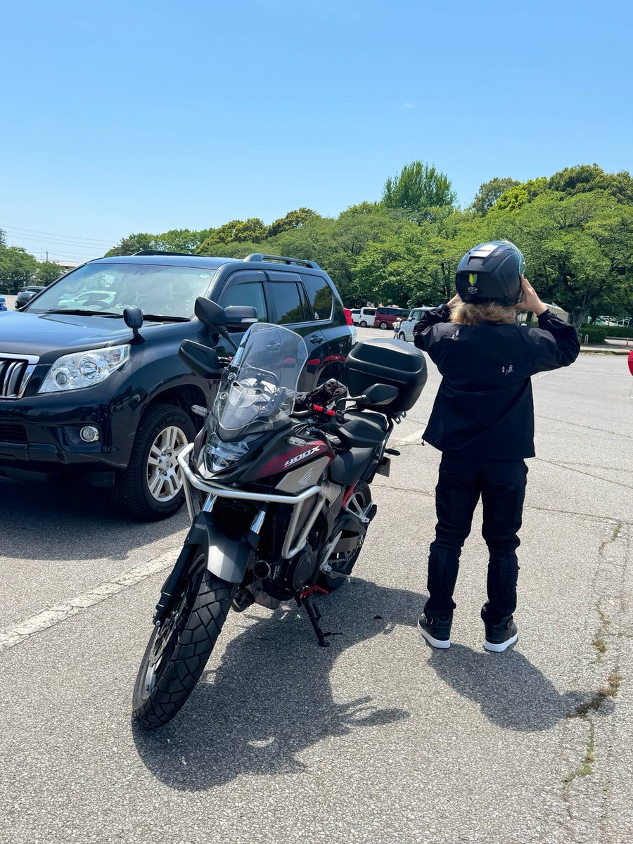 HiSAKI_ch's tweet photo. 息子の公道デビューに付き添いました😊

楽しかったみたい👍

何のバイク買うんだろう🤔

 #400X  #公道デビュー https://t.co/aUkT62e1M5