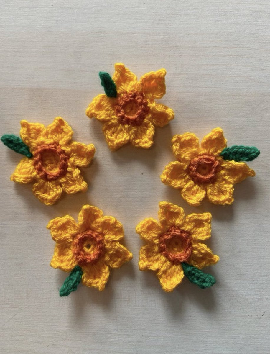 okthenwhatsnext's tweet image. Believe it or not, today is world gardening naked day 😂 I won’t be joining in, I’ll just admire the plants from afar! 😂🌸have a look at some of the flower accessories/decorations available in my #Etsy shop 

 okthenwhatsnextcraft.etsy.com

#crochet #ukgifthour #ukgiftam #earlybiz