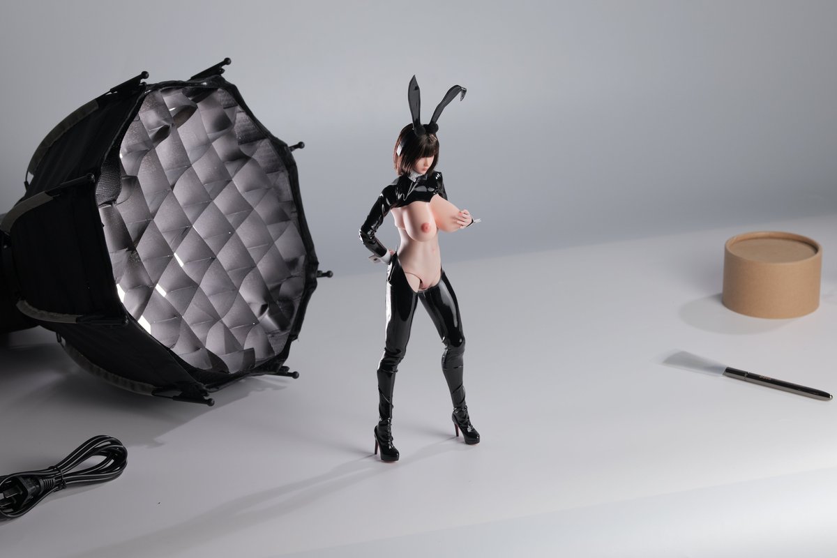 Longrangebanana's tweet photo. 🐰Bunny🐰

👩Head: JKTOYS K-011
🧍‍♀️Body: Worldbox AT201 (with unofficial silicone parts)
👚Clothes: NCCTOYS https://t.co/OO7xO7lr48