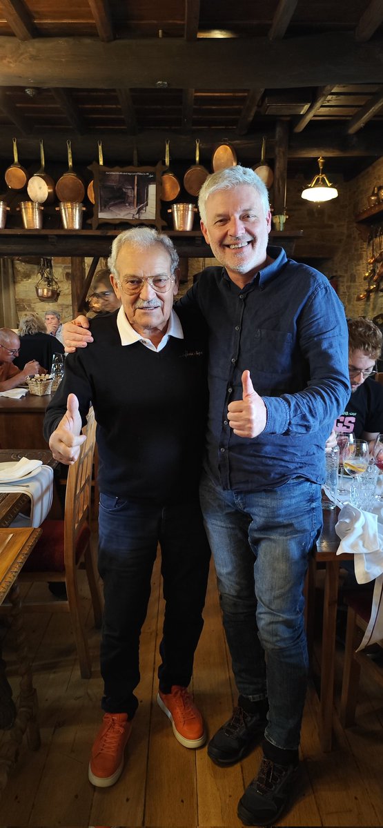 PAsturianu's tweet photo. Millones de gracias a quienes me recomendasteis PRADA A TOPE . ¡Vaya espectáculo! Comida, entorno, atención... José Luís, el dueño, es un máquina. 😄 Enamorado del #Bierzo, me hallo. https://t.co/AGmgZICgc9