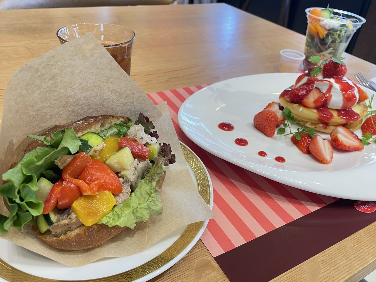 Food673's tweet photo. 5/2オープンキャンパスご参加いただきありがとうございました☺

AMは学科説明拡大版！
ミニ体験を行った学科もありました🍳
PMは３つの分野の体験実習🍽️
会食ではそれぞれの体験メニューを楽しみました✨

👇次回オープンキャンパス5/9(土)
https://t.co/REMSzRZQEv
それではみなさん楽しいGWを！ https://t.co/Km2YQLCbok