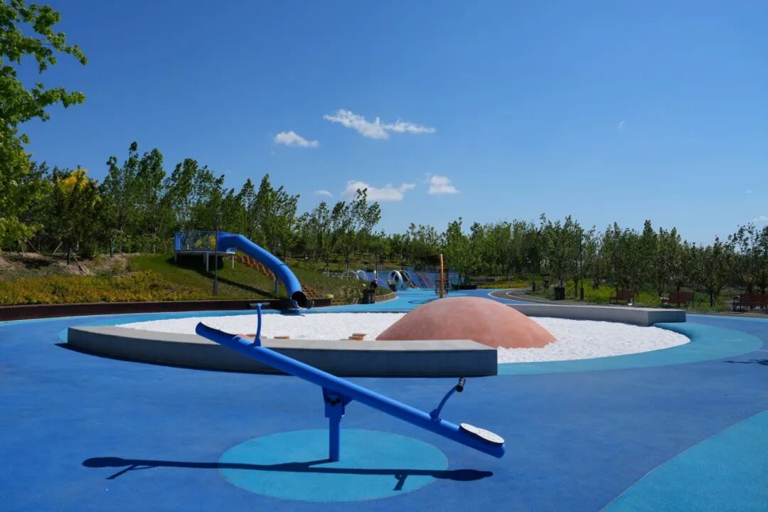 BeijingEvening's tweet image. 南海子体育公园西片区正式开放
Great place for leisure and fitness! The western area of Beijing Nanhaizi Sport Park is now open, allowing residents to enjoy a wide range of #sports facilities. #beijing #park