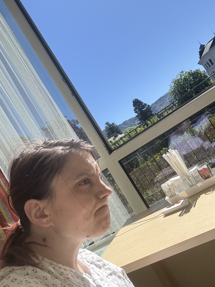 Aaaalena's tweet photo. They keep me stuck in here while we have peak weather 😒
“Mimimi. You might collapse if you walk too far. Mimimi”
Blyaaaaaaaat https://t.co/gH5hKUPEbJ