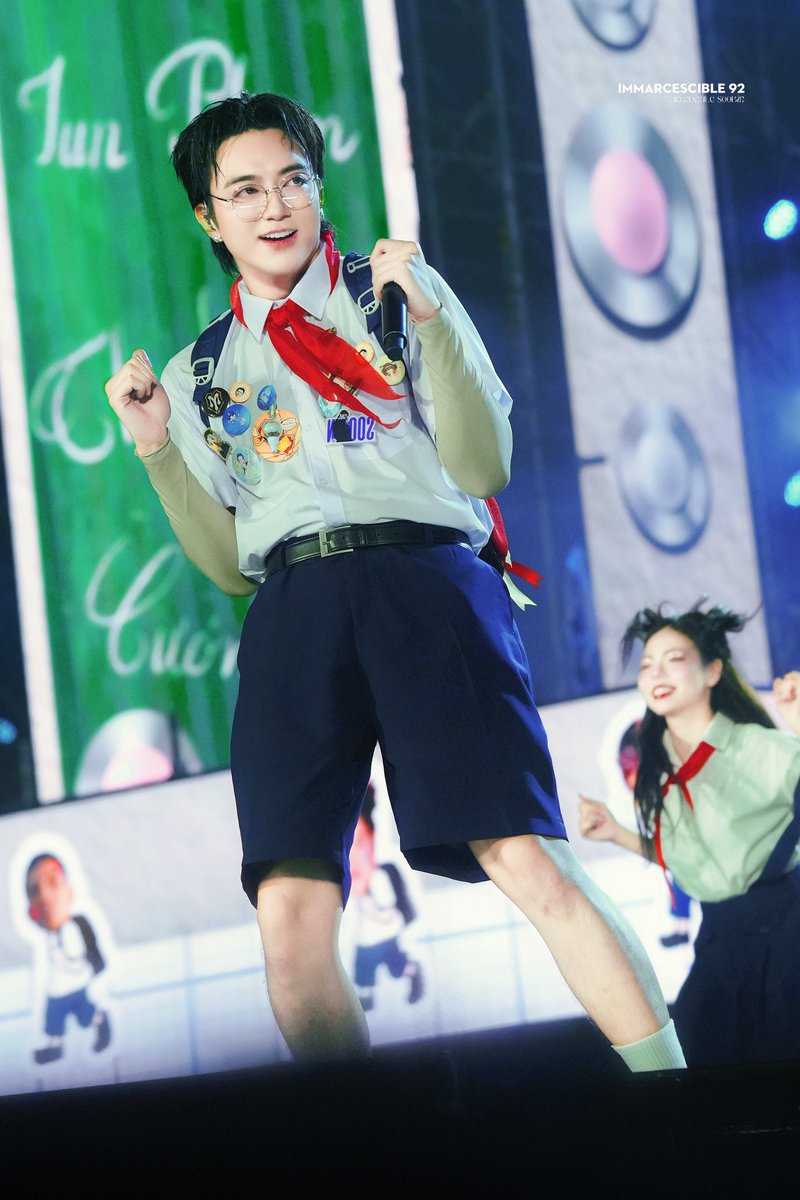 immarcescible92's tweet photo. 260426 × SOOBIN GAIHOME CONCERT HANOI 2026

Soobita 😽😼😺 

#SOOBINHOANGSON #SOOBIN #SSLABEL https://t.co/fXP4CisJDM