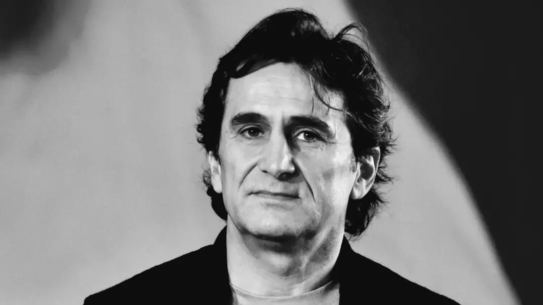 #AlexZanardi è stato vittoria, sconfitta, caduta e risalita. Il dolore, la sofferenza e la resilienza. Lui, più forte del suo destino. 

#CiaoAlex #Zanardi