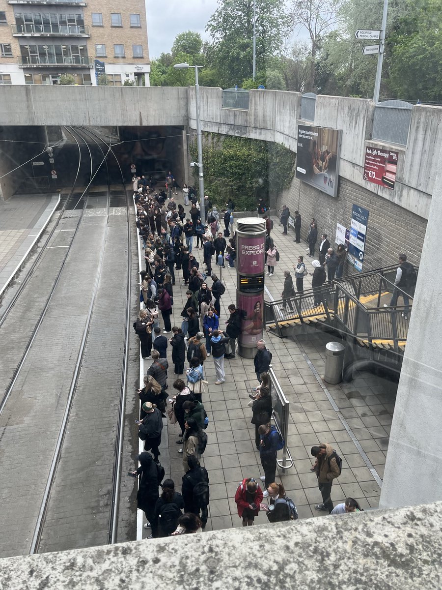 farkao's tweet photo. #ireland this week (Tuesday) was Another episode from one of the world richest countries that still can’t run a functioning metro system or a have a reliable transportation system.

Dublin’s main metro line is halted, not even due to a metro-related incident. At what point do we stop normalising systemic failure? #dublin