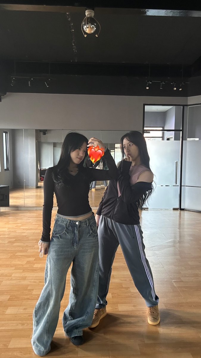 Dena Natalia tweet media