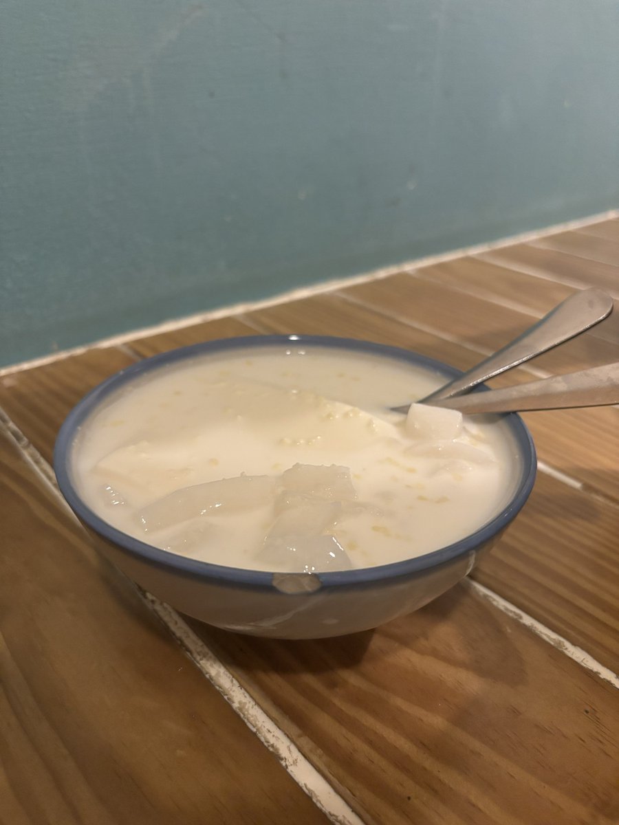 杏仁豆腐😋🇹🇼