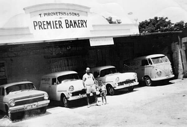 Ivycottagebaker's tweet image. Bread van fleet and bakery picture of the day @WeirsSusan @oakroyd #bread #bakery #breid #history #heritage
