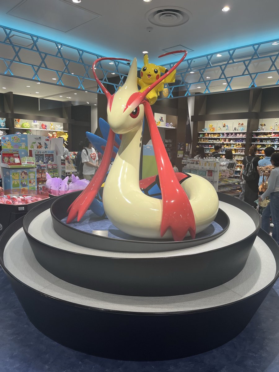 numbeeeerEIGHT's tweet photo. ミロカロス https://t.co/4bQjEqPkeL