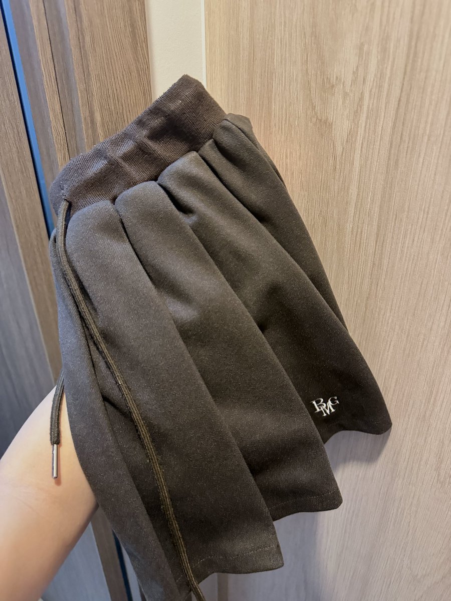 thinkingoutl0u1's tweet photo. Beming 160 รวมส่งง🎀 size m สีสวยมากก

#ส่งต่อเสื้อผ้า #โละตู้เสื้อผ้า 
#ส่งต่อcintage #ส่งต่อstylist #ส่งต่อbeming #ส่งต่อเสื้อผ้ามือสอง #ส่งต่อเสื้อผ้ามือ2 https://t.co/js4tt6N6IQ