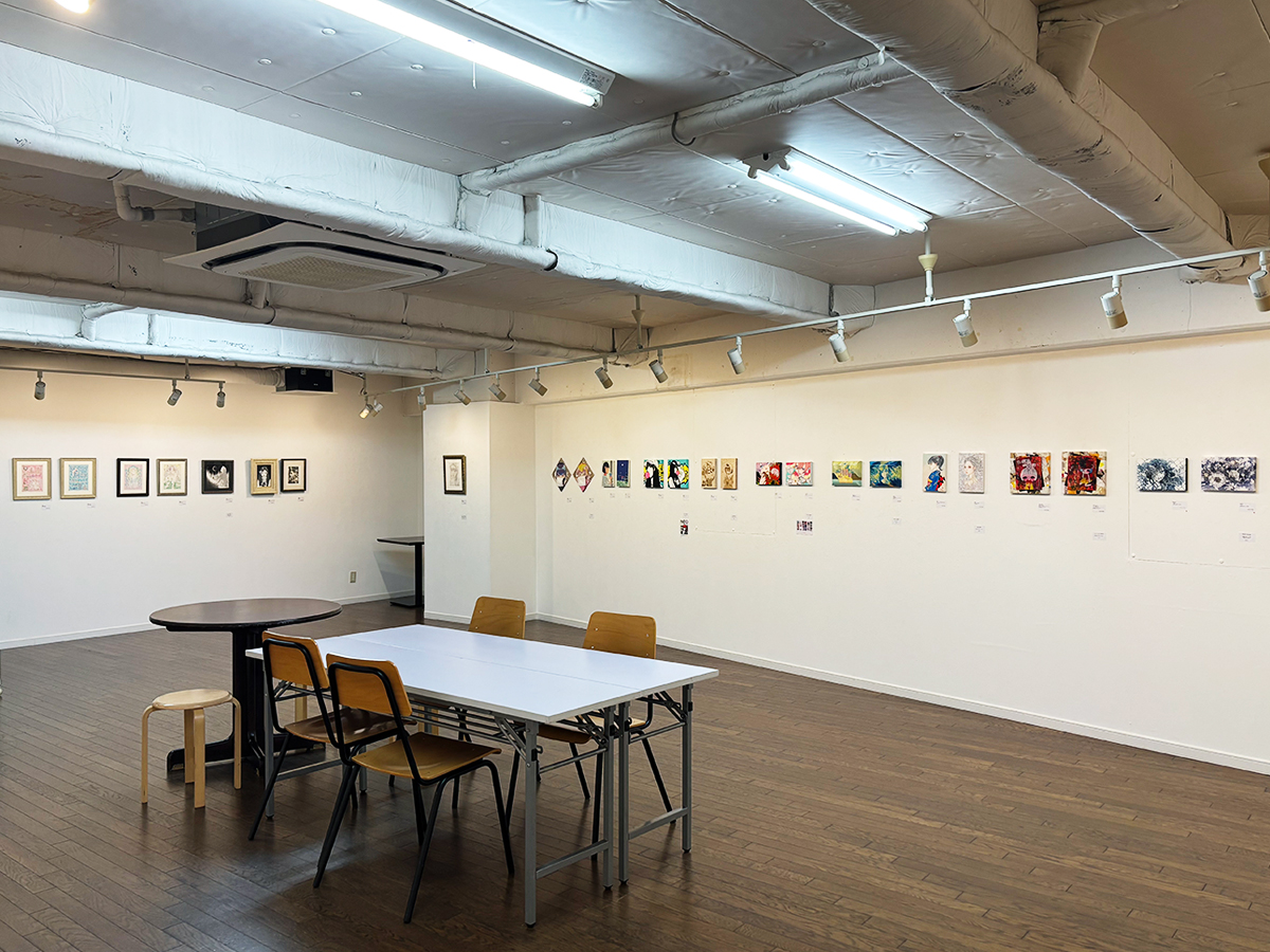 artikull_com's tweet photo. 【開催中の展示】

4月29日（水）から新宿区大京町のアートコンプレックスセンターで開催中の「ACT小品展 2026」に南無子さんが出展されています。会期は5月10日（日）まで。
詳細は https://t.co/5tFIxgCj9E をご覧ください。 https://t.co/tdWdtp6jyY